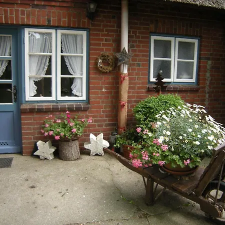 Haus Wolltoeft 01 